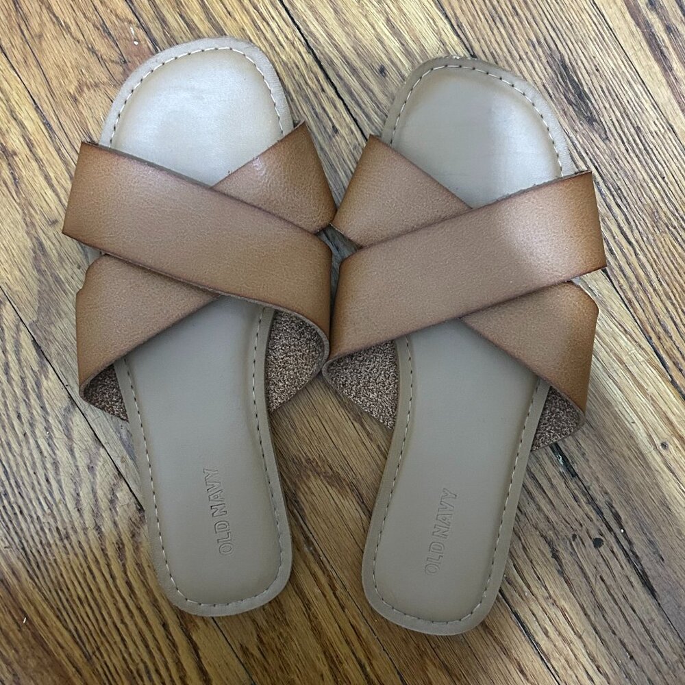 Old Navy Faux Leather Cross-Strap Sandal - Size 7